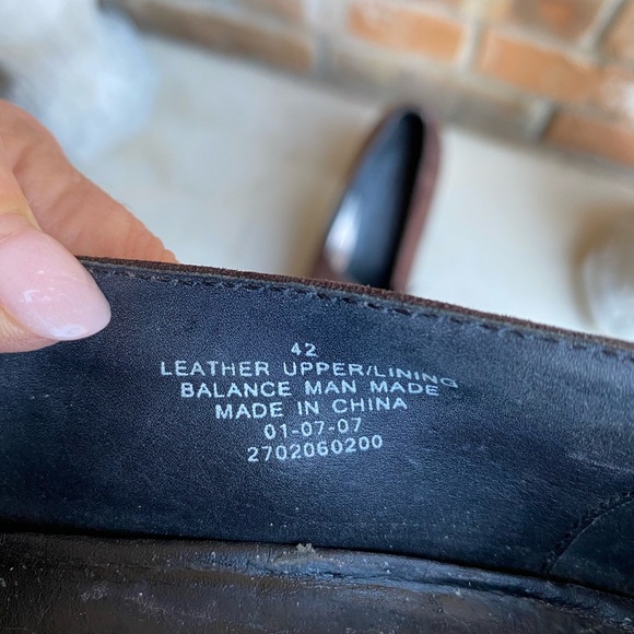 Dansko Brown Suede Chunky Heel Shoes - Picture 6 of 6